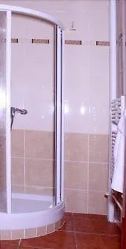 Hotell Inturprag 3*